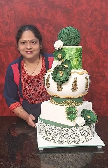 Melting Moments Cake Shop Owner